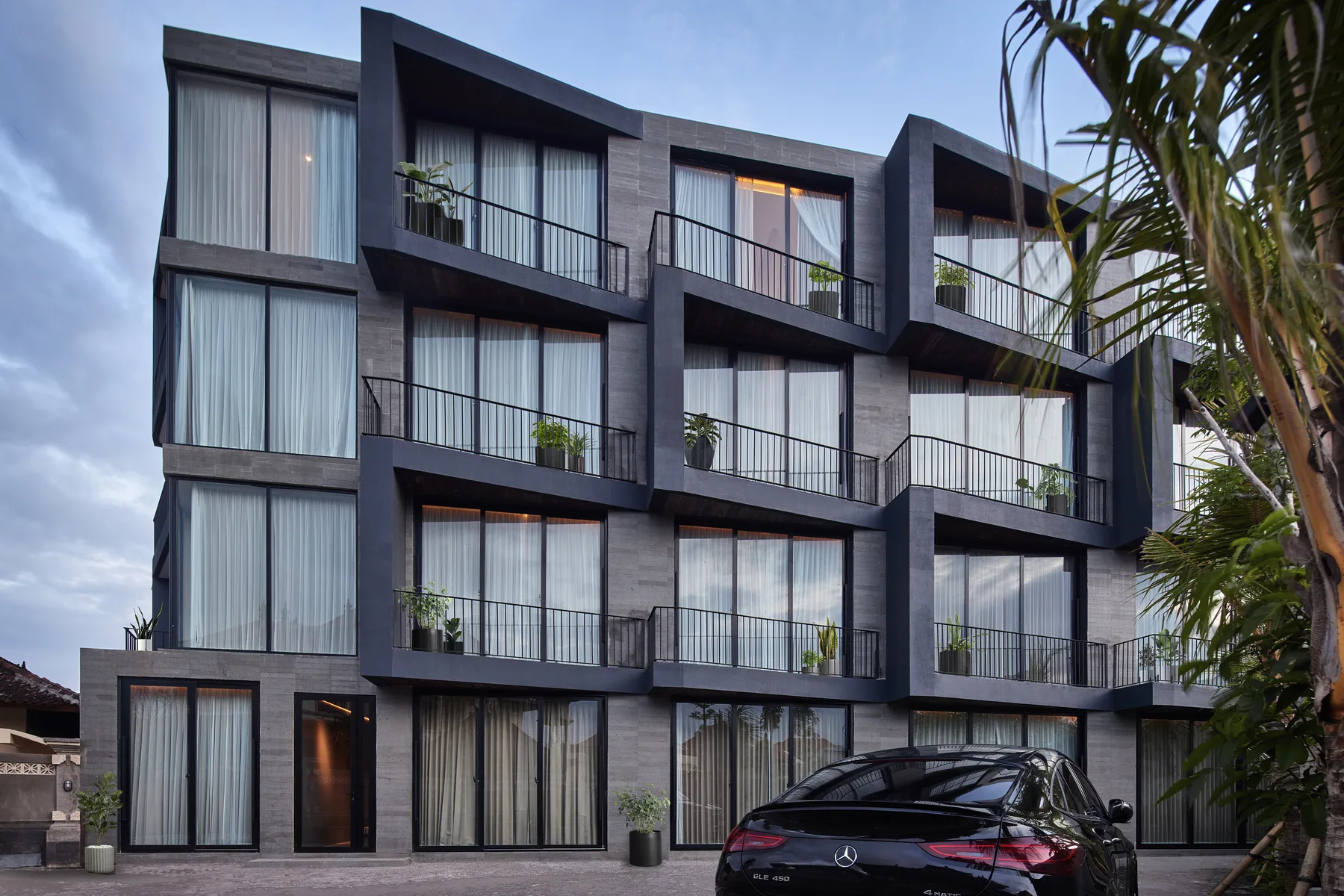 NEXA Apartments Canggu — фасад комплекса